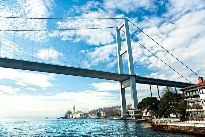 Bosphorus Sunset or Daytime Yacht Cruise with Snacks & Live Guide - Who Is This Tour Best For?