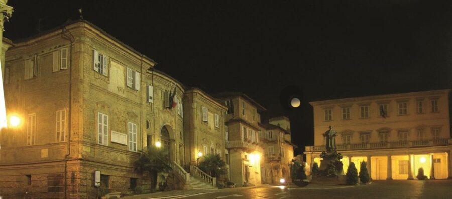 Bra: Historic Town Highlights Guided Walking Tour - What Do You Get?