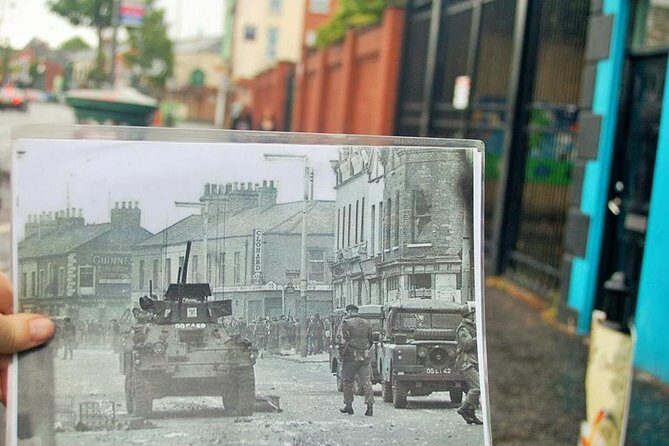 Brits -loyalist -Provos-terror Private Belfast Taxi Tour - What to Expect on the Tour