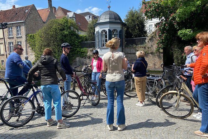 Bruges, Guided Retro Biketour: Highlights and Hidden Gems - An In-Depth Look at the Tour Experience