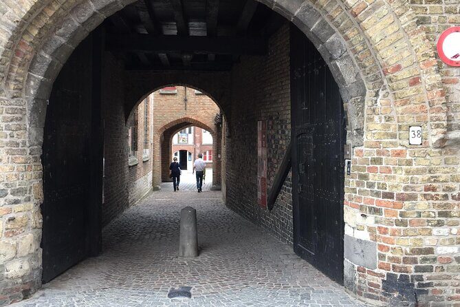 Bruges Legends and Hidden Treasures: A Self-Guided Audio Tour - The Experience in Practice