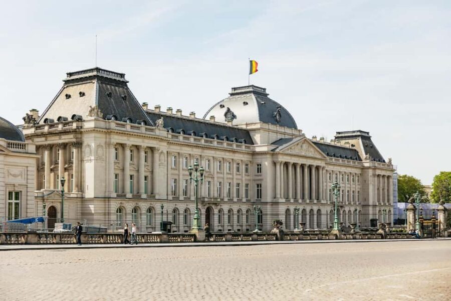 Brussels by Bike: City Highlights and Hidden Gems Tour - Why This Tour Works for Different Travelers