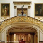 Buckingham Palace Entrance Ticket & British Royalty Guided Tour - Who Should Book This Tour?