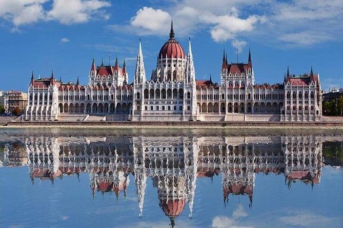 Buda Castle walking tour and Budapest Evening cruise package - The Sum Up