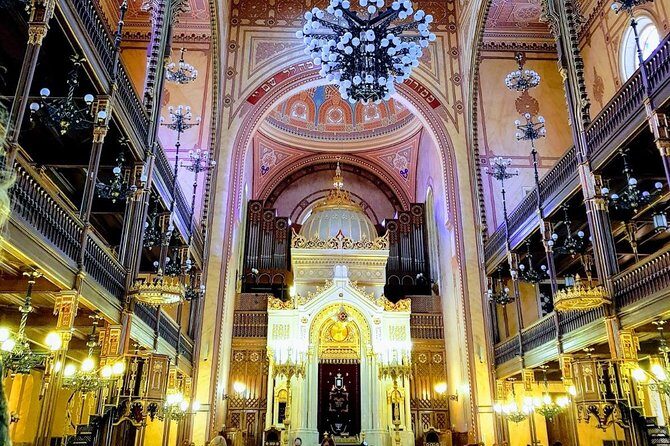 Budapest Dohany, Heroes', Rumbach synagogues & Jewish Ghetto Tour - FAQ