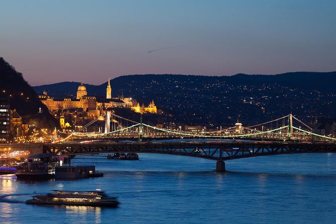 Budapest Essential Walking Tour&Traditional Hungarian Dessert - Authentic Review Highlights