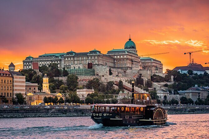 Budapest Historical Cruise with Welcome Frizzante & Audio Guide - An In-Depth Look at the Budapest River Cruise Experience