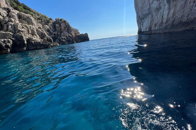 Capri by Boat private Comfortable tour - Experience Quality & Skipper