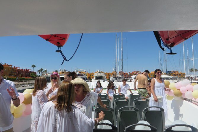 Catamaran Private Tour - Benagil & Marinha Beach - (28 PAX) - The Experience: Practical Details and Tips