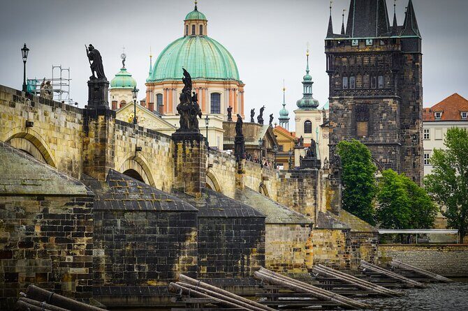 Charles Bridge: River Boat Cruise & Guided Tour with PragueWay - FAQ