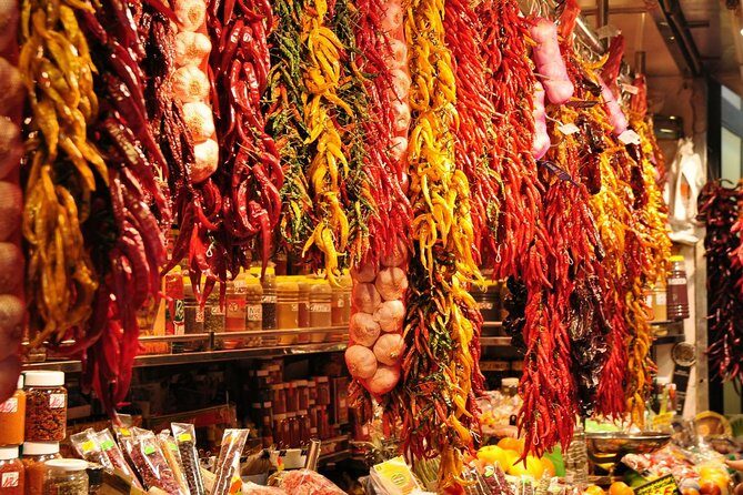 Christmas In Barcelona: Private Custom Tour With A Local Host - Authentic Experiences and Review Insights