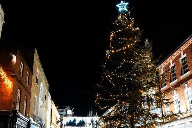 Christmas Mulled Wine Walk of Winchester - Second Stop: Winchester Castle and Its King Arthur Ties