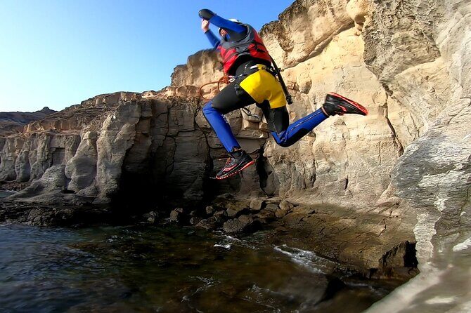 Coastering in Gran Canaria (Aquatic Route in the ocean cliffs) - The Experience from the Review Perspective