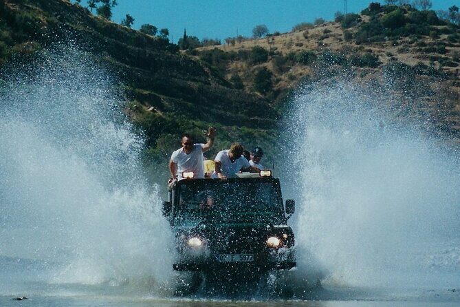Combi Safari offroad adventure with picnic - An In-Depth Look at the Offroad Safari Adventure