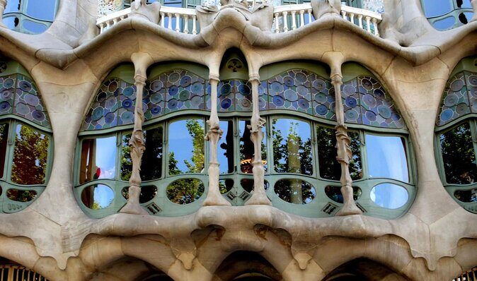 Complete Gaudi Tour: Casa Batllo, Park Guell & Sagrada Familia - FAQ