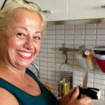 Cook with a Local: Private Home Cooking Class In Istanbul - Who Should Book This Experience?