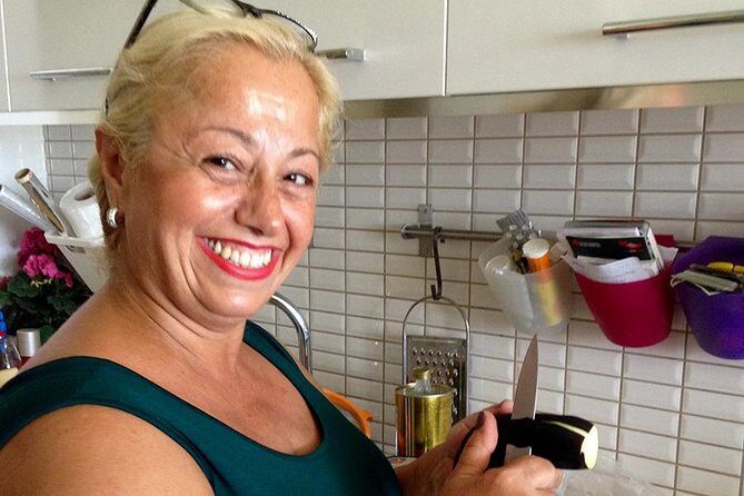 Cook with a Local: Private Home Cooking Class In Istanbul - Who Should Book This Experience?