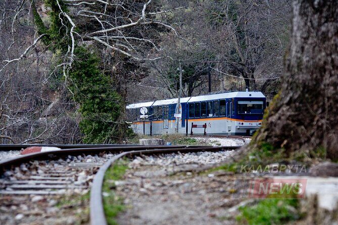 Corinth, Cave of Lakes, Odontotos Railway Private Tour with Greek Lunch Included - What Makes This Tour Stand Out?