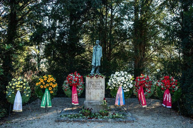 Dachau Concentration Camp Memorial Site Tour from Munich by Train - What Reviewers Say About the Guides and Overall Experience