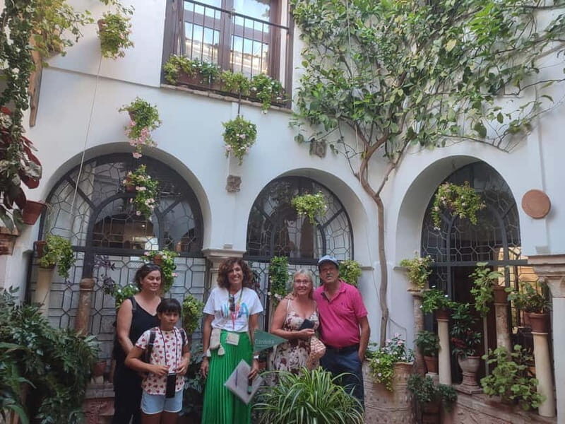 Discover the Patios of Cordoba: A Treasure of Color and Tradition. - Who Should Consider This Tour?
