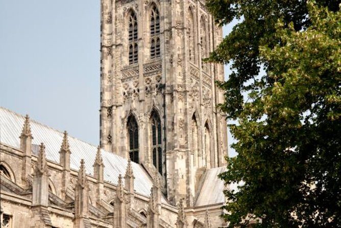 Dover Shore Excursion:Post-Cruise Tour to London via Canterbury and Leeds Castle - Considerations to Keep in Mind