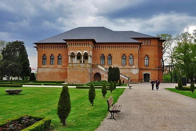 Dracula's Tomb and Mogosoaia Palace, Private Tour from Bucharest - Practical Details That Matter