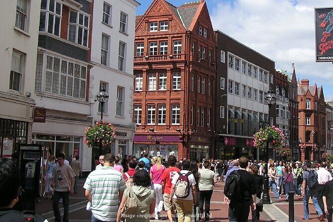 Dublin Off-The-Beaten-Path Private Literary Walking Tour - The Guides: Knowledge, Humor, and Personalized Touches