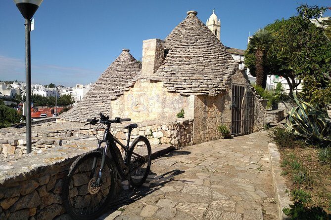 Ebike tours: Alberobello and the wines of Valle d'Itria - Authenticity and Value