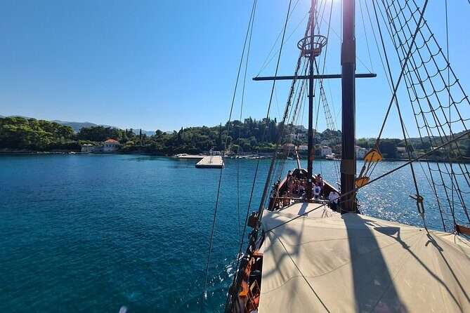 Elaphite Island Hopping with Karaka (optional lunch on island) - Key Points