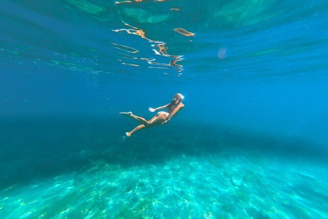 Exclusive Blue Lagoon Luxury Boat Tour from Split - The Sum Up