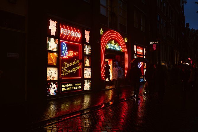 Exclusive small-group Amsterdam Red Light District tour - Who Should Do This Tour?