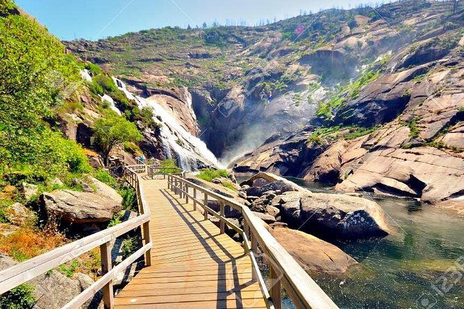 Excursion to Finisterre + Muxia + Costa da Morte (7 stops) - The Value for Money