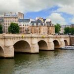 Explore Paris in 90 minutes with a Local - Deep Dive into the Experience