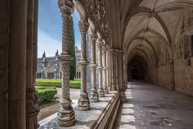Fátima  Batalha  Nazaré  Óbidos: FAITH, HISTORY, AND BEAUTY - What Makes This Tour Stand Out?