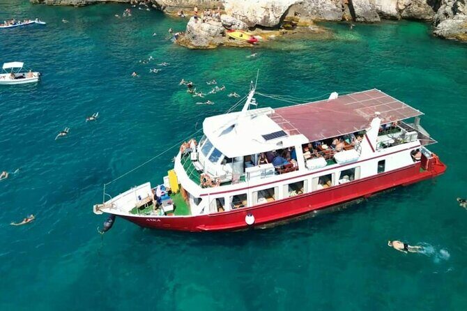 Fd boat-trip Medulin - Blue cave - Cres + lunch + dolphin search - First Major Stop: The Blue Cave
