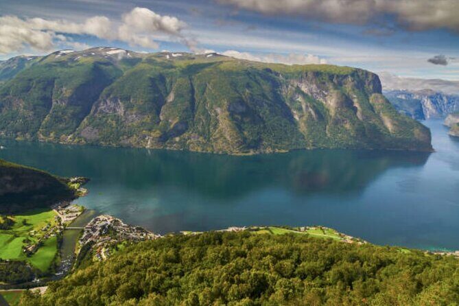 Flam: The Spectacular Stegastein Viewpoint Tour (Small Group) - Who This Tour Is Perfect For