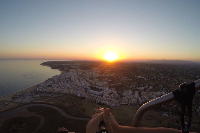 Flight experience over the beach in paragliding/paratrike in the Algarve with video. - The Value of This Experience