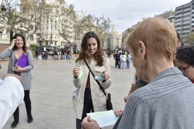 Games and History Walking Tour in the Center of Valencia - Final Thoughts