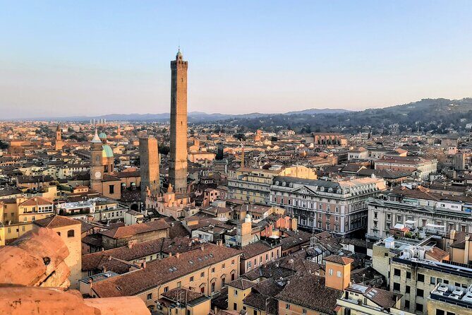 Gelato Crawl Tour Bologna: See Italy's Food Capital in a New Way - How the Tour Works in Practice