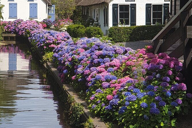 Giethoorn Day Tour from Amsterdam with Small Boat Ride - The Value in the Details: What Sets This Tour Apart
