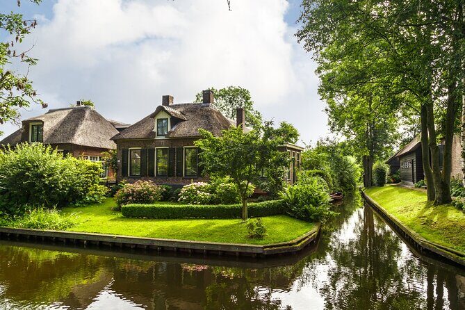 Giethoorn Day Trip from Amsterdam with Cruise & Walking Tour - Analyzing the Experience: Is It Worth It?