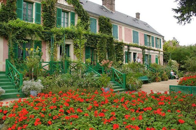 Giverny Half Day Guided Trip with Monet's House & Gardens from Paris by minivan - FAQ