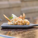 Gourmet Tapas and Wine Tour in the Old Town of Las Palmas - The Atmosphere and Surroundings