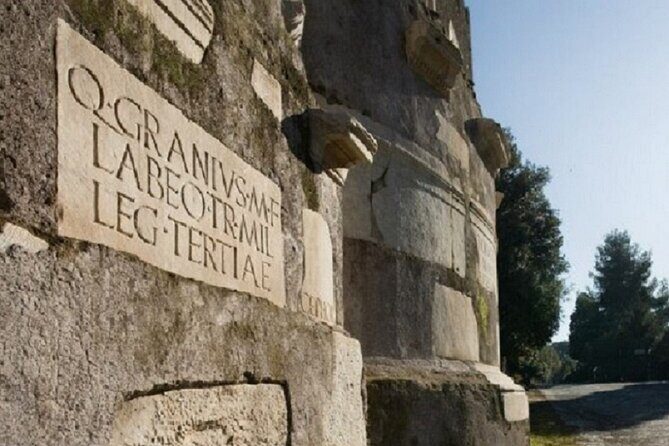 Group tour: Christian Catacombs - A Closer Look at the Tour Experience