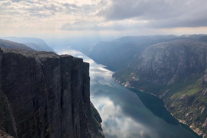 Guided hike to Kjerag and Kjeragbolten - Price, Value, and Practicalities