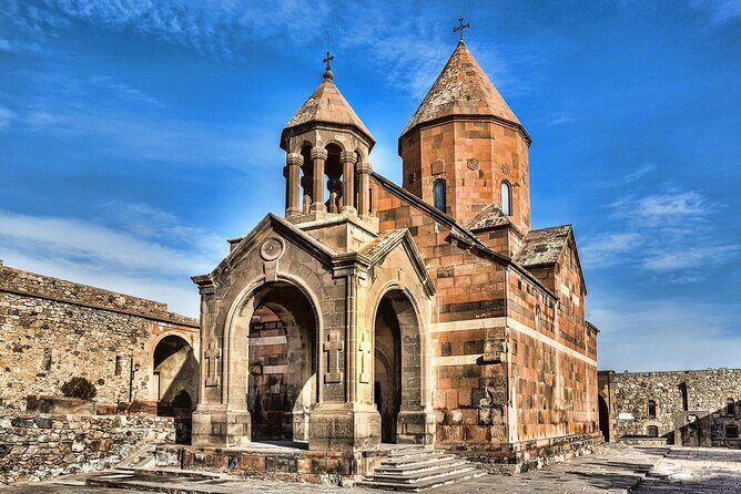 Guided tour: Khor Virap, Noravank Monastery, Areni, Jermuk - Who Is This Tour Best For?