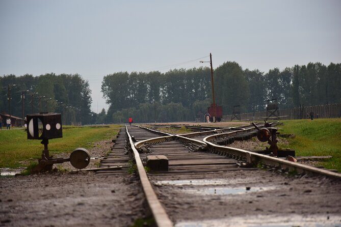 Guided Tour Krakow to Auschwitz-Birkenau with pickup options - FAQ