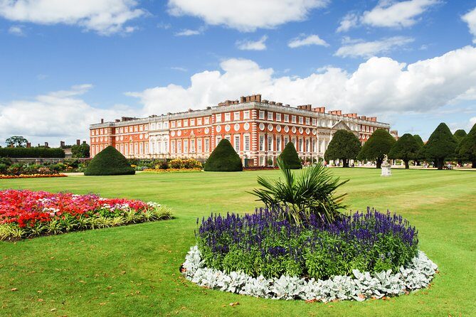Hampton Court Palace & Garden Maze, Private Tour Admission with Audio Guides - The Gardens and Maze: A Royal Playground