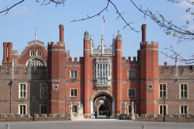 Hampton Court Palace Private Tour - Secrets of Henry VIII - Who Should Book This Tour?