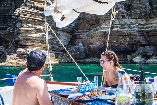 Ibiza: Private Sailboat with Tapas, Open Bar & Music - Food, Drinks, and Atmosphere